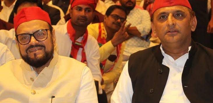 अखिलेश के नेता ने पवार,ठाकरे और कांग्रेस को दी सख्त नसीहत,कहा-महाराष्ट्र में 24 से अधिक सीटों पर लड़ेंगे चुनाव