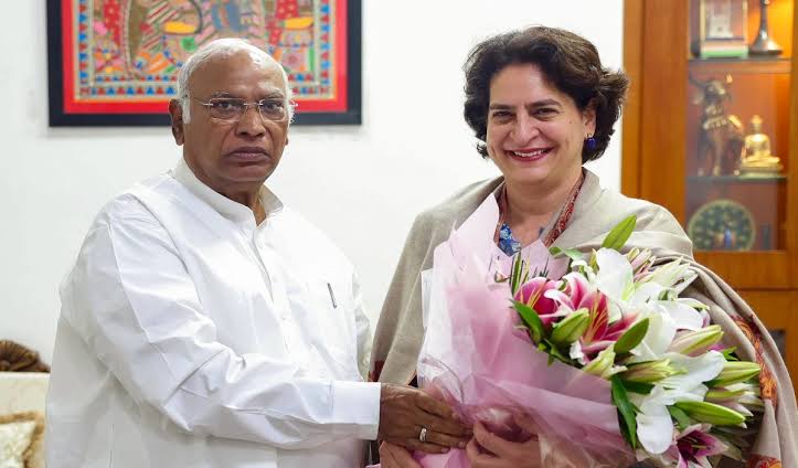 वायनाड सीट से आज नामांकन पत्र दाखिल करेंगी प्रियंका गांधी,रोड शो कर कांग्रेस करेगी अपनी शक्ति प्रदर्शन
