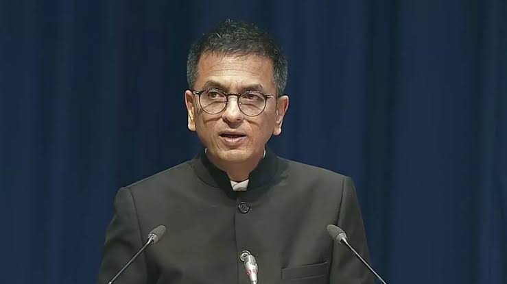  प्रदूषण से परेशान हुए मुख्य न्यायाधीश जस्टिस चंद्रचूड़,कहा-प्रदूषण के चलते टहलना ही कर दिया बंद