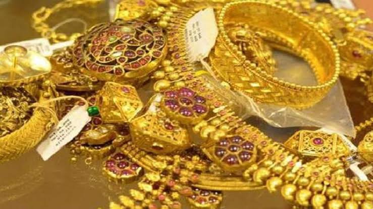  राजधानी पटना में धनतेरस के मौके पर टूटा रिकॉर्ड,950 करोड़ से 1000 करोड़ के बीच हुई आभूषणों की बिक्री