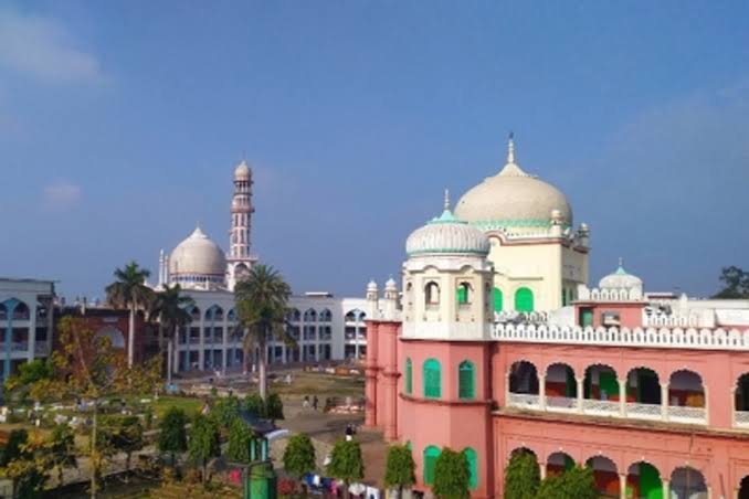 दारुल उलूम देवबंद में अब जा सकेंगी महिलाएं,लगाए गए प्रतिबंध को लिया गया वापस 1 1000424818