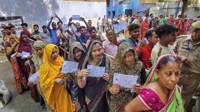 बिहार विधानसभा की 4 सीटों पर मतदान जारी,इमामगंज सीट पर हो रही है त्रिकोणात्मक लड़ाई 1 1000426061