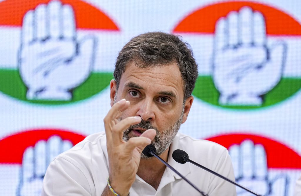 बुर्का को लेकर गिरिराज सिंह ने दिया बड़ा बयान,लालू यादव पर भी लगा दिया बड़ा आरोप! 1 1000426586