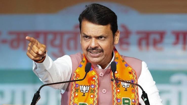 असदुद्दीन ओवैसी और देवेंद्र फडणवीस हुए आमने-सामने,अब इस मामले में हुई ED की एंट्री 1 1000427010