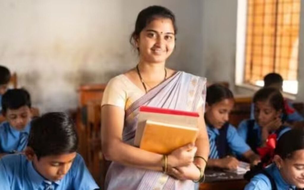 बिहार में शिक्षकों के लिए आया बाद अपडेट,अब ट्रांसफर के लिए कर सकते हैं अप्लाई 1 1000429680