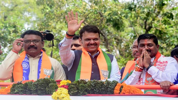 महाराष्ट्र के अगले सीएम के नाम पर आज लिया जाएगा फैसला!सभी नवनिर्वाचित विधायकों को बुलाया गया मुंबई 1 1000431240