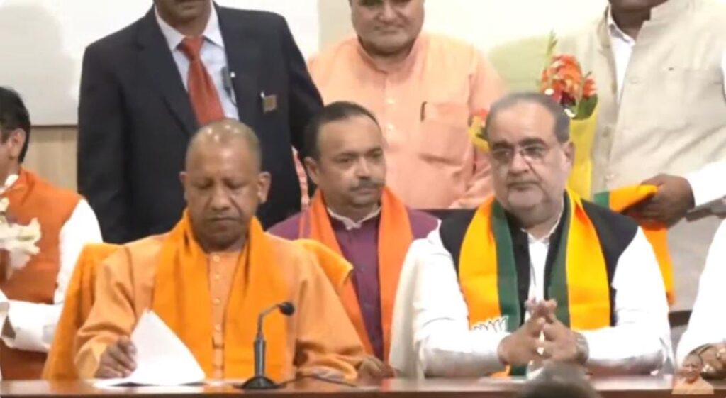 UP उपचुनाव में बसपा की शर्मनाक हार पर बोली मायावती,EVM के जरिये डाले जा रहे हैं गलत वोट 1 1000431296