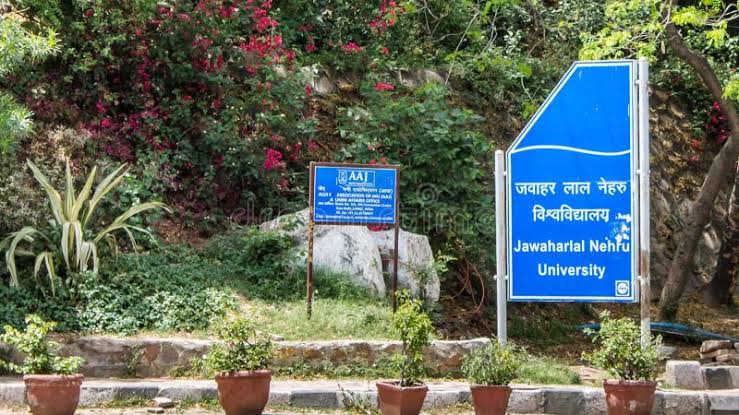  दिल्ली-NCR में बढ़ते प्रदूषण को लेकर JNU ने लिया बड़ा फैसला,ऑनलाइन कराएगी क्लास
