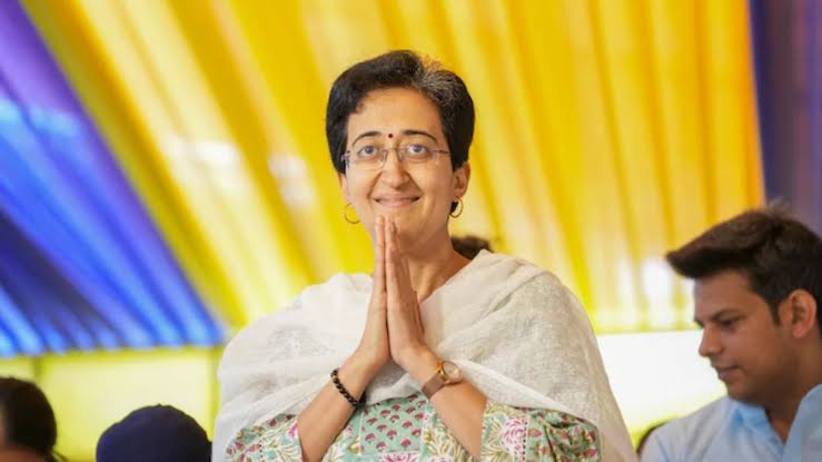  दिल्ली सरकार ने फिर से शुरू की बुजुर्गों की पेंशन,मिलेगा 2500 रुपये तक