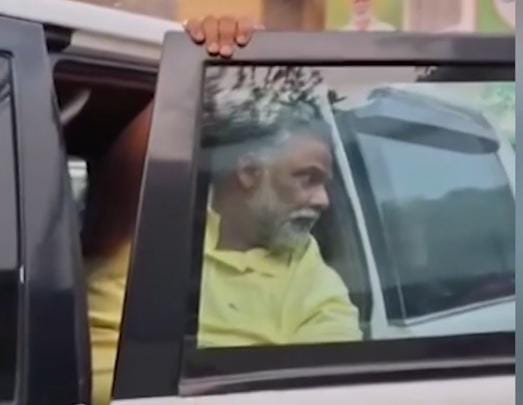  अब नई बुलेट प्रूफ लैंड क्रूजर से चलेंगे पप्पू यादव,न कोई गोली न ही कोई रॉकेट लॉन्चर कर पाएगा बाल बांका
