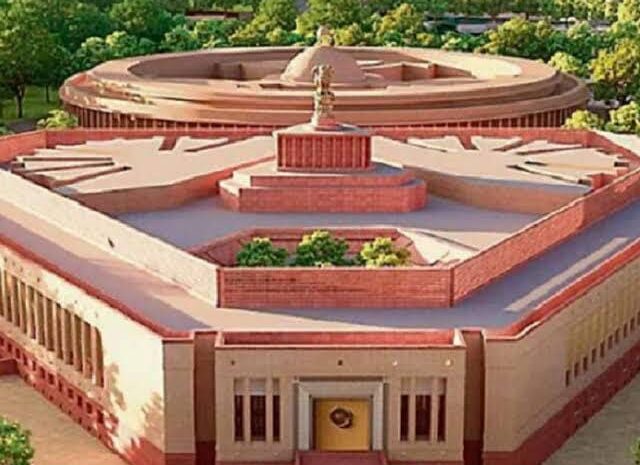  संसद की कैंटीन में आज भी मिलती है इतनी सस्ती खाना,जानकार आप भी हो जाएंगे हैरान!