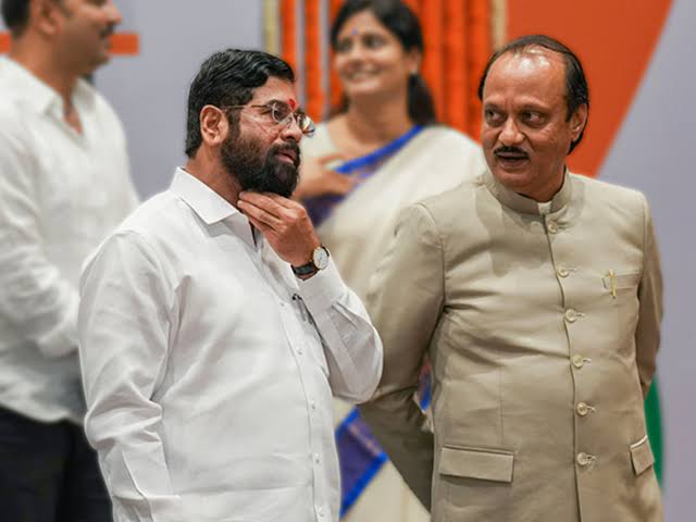 एकनाथ शिंदे के बाद अब जिद्द पर अड़े अजीत पवार,सरकार में कर दी बड़ी मांग 1 1000435957