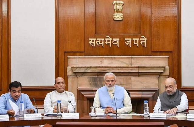 एक राष्ट्र एक चुनाव को लेकर कांग्रेस ने जताई आपत्ति,ममता बनर्जी ने भी उठाया सवाल 1 1000441214