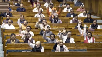 जेपीसी की अध्यक्षता करेगी बीजेपी,प्रियंका गांधी भी जेपीसी के रहेंगी सदस्य 1 1000444014