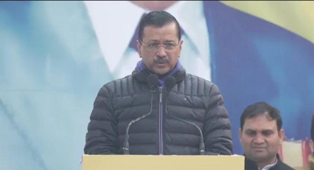 कांग्रेस नेता संदीप दीक्षित ने केजरीवाल पर बोल हमला-अरविंद केजरीवाल दिल्ली के मुख्यमंत्री नहीं बन सकते.. 1 1000445035