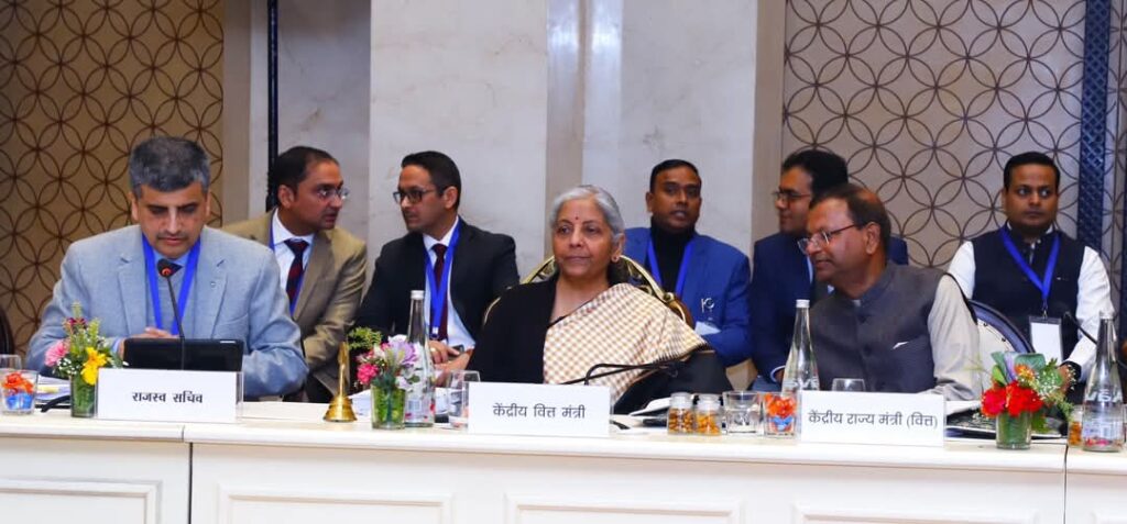 अखिलेश ने मोदी सरकार पर बोला हमला,कहा-बीजेपी ने GST को सांप-सीढ़ी का खेल बनाकर रख दिया है 1 1000445041