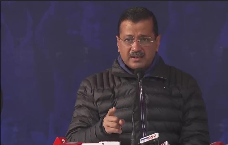 CAG रिपोर्ट को विधानसभा में पेश करने की मांग हुई तेज,भाजपा विधायकों ने आप सरकार के खिलाफ खटखटाया हाईकोर्ट का दरवाजा 1 1000445812