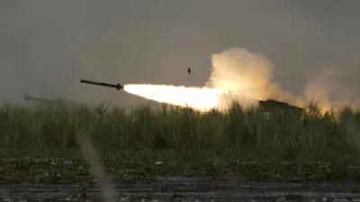 चीन के नाक में दम कर दिया है फिलीपींस,अमेरिका से मिली मिसाइलों को लेकर छिड़ गया है नई बहस! 1 1000446142