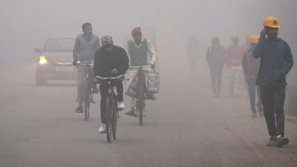 कोहरा के साथ गिरने वाली है ठंड और ओला,कई राज्यों के लिए मौसम विभाग ने जारी की सूचना 1 1000447352