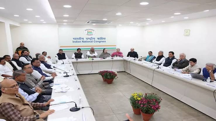 आज से शुरू होगी कांग्रेस कार्यसमिति की बैठक,भाजपा को पूरी तरह से घेरने की बनाई जाएगी रणनीति 1 1000447358
