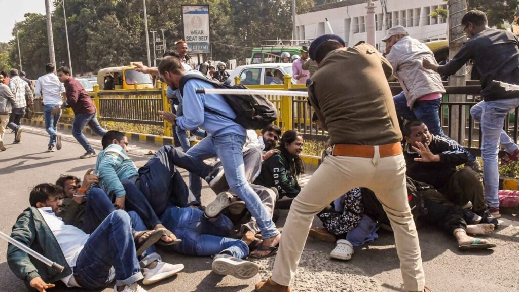 बीपीएससी अभ्यर्थियों के समर्थन में उतरे राहुल गांधी,बताया बेहद शर्मनाक और निंदनीय 1 1000447579