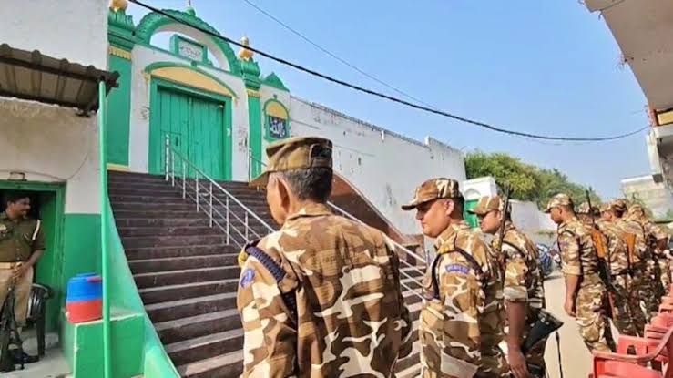 संभल में जामा मस्जिद के ठीक सामने बनेगी पुलिस चौकी,उत्तर प्रदेश पुलिस ने लिया बड़ा एक्शन 1 1000447977