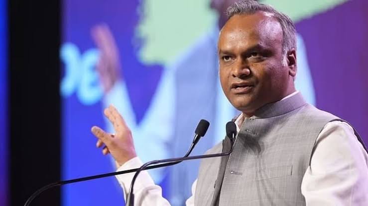  प्रधानमंत्री मोदी असली ‘मणिपुर फाइल्स’ कब पढ़ेंगे?प्रियांक खड़गे ने साधा निशाना