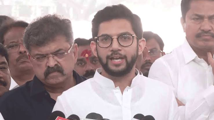 हमें ईवीएम पर संदेह है,आदित्य ठाकरे ने शपथ ग्रहण समारोह का किया बहिष्कार