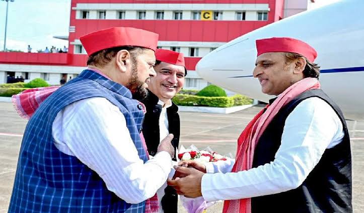  शिवसेना-UBT के रुख से नाराज हुई समाजवादी पार्टी,महा विकास अघाड़ी को लगा झटका