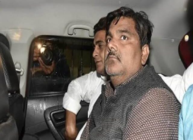  आरोपी ताहिर हुसैन को ओवैसी ने बनाया उम्मीदवार,दिल्ली विधानसभा चुनावों में अपना जलवा दिखाएगी AIMIM