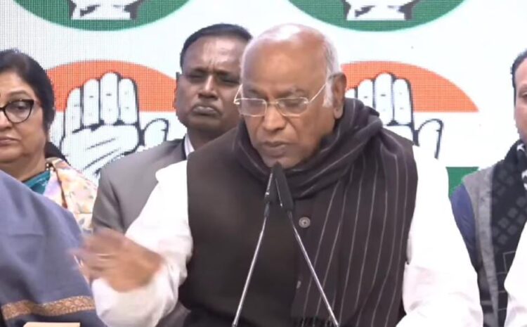  अमित शाह ने दलितों का अपमान किया है,पीएम मोदी जल्द उनपर करें कारवाई-मल्लिकार्जुन खरगे ने प्रेस कॉन्फ्रेंस करके की बड़ी मांग