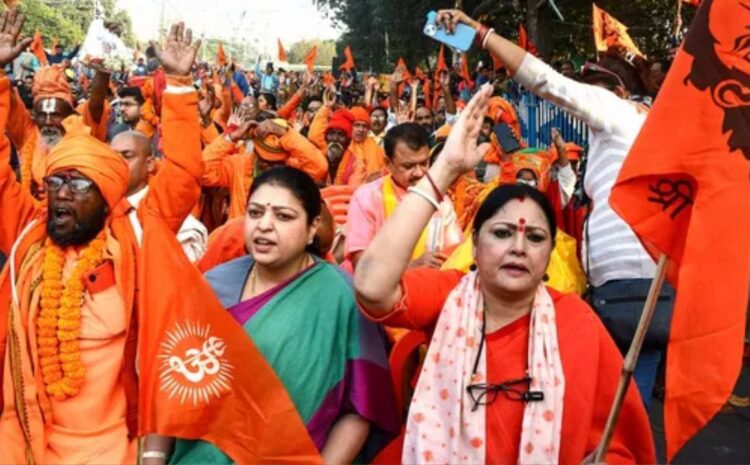  कोलकाता में अस्पताल के बाहर भाजपा कार्यकर्ताओं ने किया प्रदर्शन,कहा-बंद करें गैर-हिंदू बांग्लादेशियों का इलाज