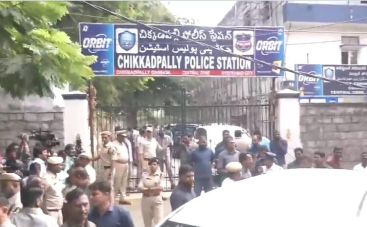  पुलिस स्टेशन पहुंचे अल्लू अर्जुन,शुरू हुई पूछताछ