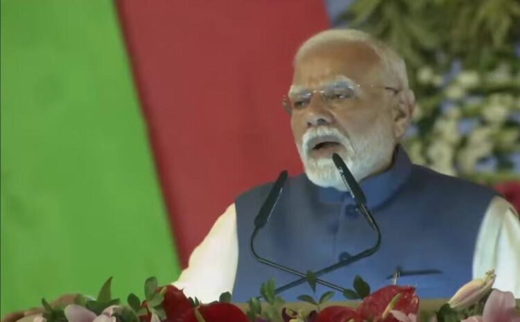  कांग्रेस की सरकारें सिर्फ घोषणाएं करती थीं,बोले पीएम मोदी