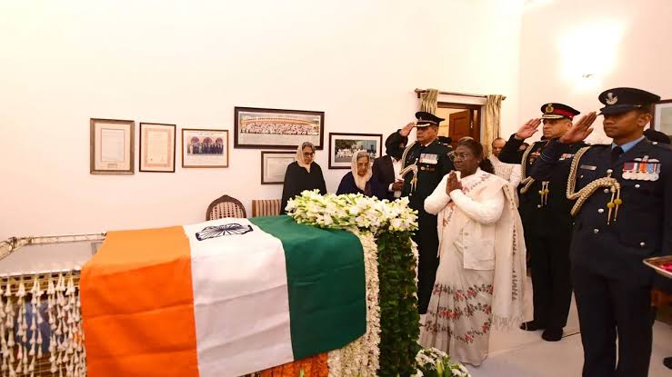  मनमोहन सिंह की अंतिम यात्रा कल सुबह कांग्रेस पार्टी मुख्यालय से होगी शुरू,मौजूद रहेंगे सभी बड़े नेता