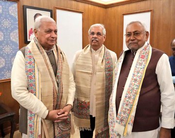  सीएम नीतीश कुमार ने आज नए राज्यपाल आरिफ मोहम्मद खान से की मुलाकात