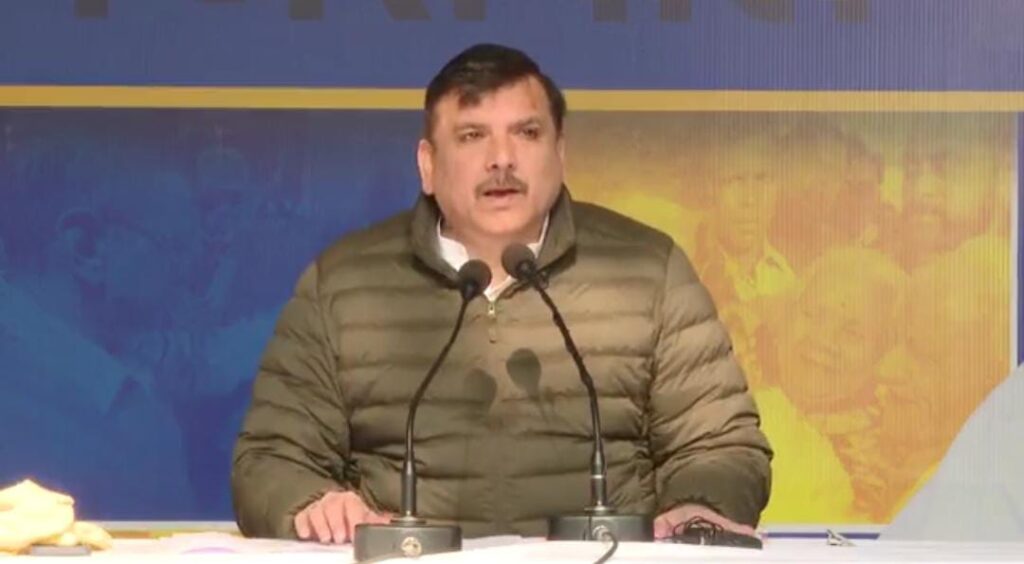 आम आदमी पार्टी ने आज बीजेपी पर लगाया गंभीर आरोप,वोटर लिस्ट से जुड़ा हुआ है मामला 1 1000462739