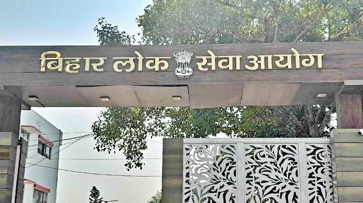 BPSC से माफी नहीं मांगेंगे खान सर!15 दिनों के अंदर आयोग के नोटिस पर देना है जवाब 1 1000463032