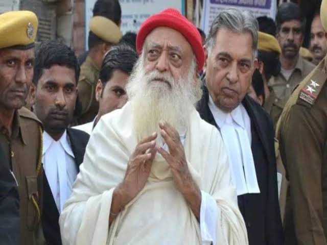 आसाराम को मिली 75 दिन की अंतरिम जमानत,3 पुलिसकर्मियों की निगरानी में रहेंगे 24 घंटा 1 1000464048