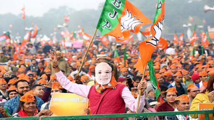 दलित युवाओं के सहारे दिल्ली में बीजेपी पार लगाएगी अपनी नैया,हजारों दलितों को दी गई पार्टी की जिम्मेदारी 1 1000464286