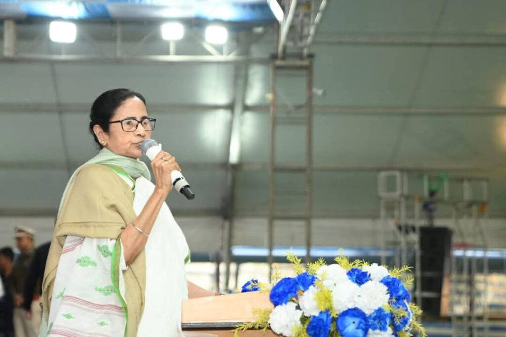 कोलकाता मामले में दोषी को मिली सजा पर भड़की ममता बनर्जी,बोली-अदालत के फैसले से मैं संतुष्ट नही हूं.. 1 1000466880