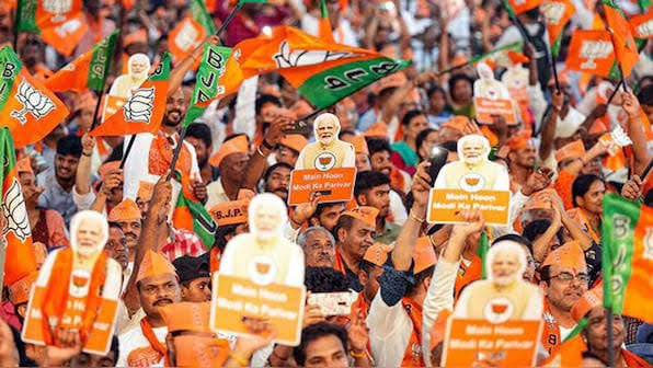 मेरा बूथ सबसे मजबूत कार्यक्रम के जरिए पीएम मोदी ने केजरीवाल पर बोला हमला,दिल्ली की जनता इनका खेल समझ गई है.. 1 1000467303