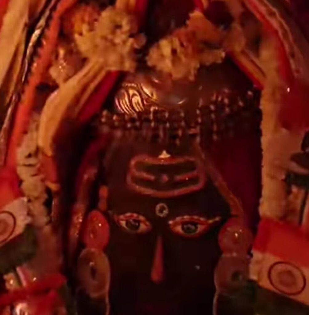 भगवान महाकाल का तिरंगे से आज किया गया विशेष श्रृंगार,महाकालेश्वर मंदिर से सामने आया मन मोह देने वाला वीडियो 1 1000469004