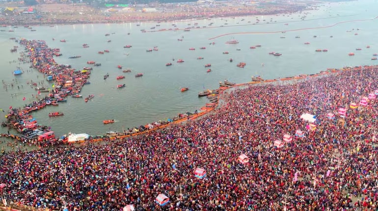 महाकुंभ को लेकर सियासत हुई तेज,बोली कांग्रेस-दलितों-पिछड़ों के खिलाफ साजिश का केंद्र है महाकुंभ 1 1000470029 1
