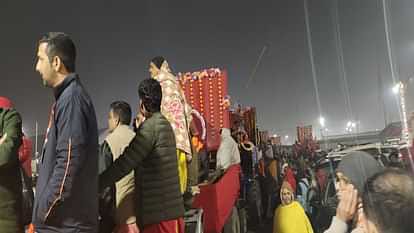 महाकुंभ में हुई भगदड़ पर रो पड़े महामंडलेश्वर प्रेमानंद,बोले-प्रशासन पूरी तरह फेल साबित हुआ है 1 1000470358