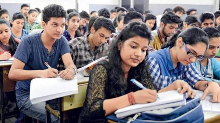  आज जारी हो सकते है मैट्रिक-इंटर के एडमिट कार्ड,बिहार बोर्ड परीक्षा की तैयारी में जुटी प्रशासन