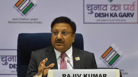  सोशल मीडिया पर चुनाव आयोग की है कड़ी नजर,प्रत्याशियों पर तत्काल लिया जाएगा एक्शन