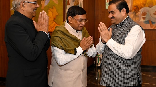  1 करोड़ श्रद्धालुओं को आरती संग्रह बांटेगा अडानी ग्रुप,महाकुंभ में दिखेगा भक्तिमय माहौल