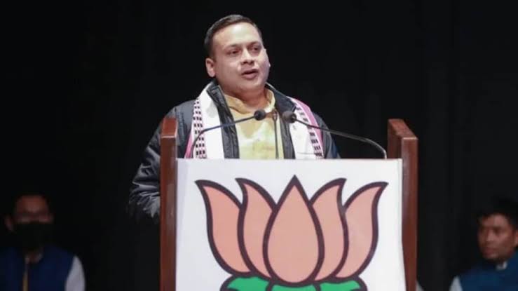  अपने हीं बयान से घिर गए राहुल,बोली बीजेपी-राज्यों के खिलाफ जंग का खुलेआम ऐलान कर रहे हैं राहुल गांधी
