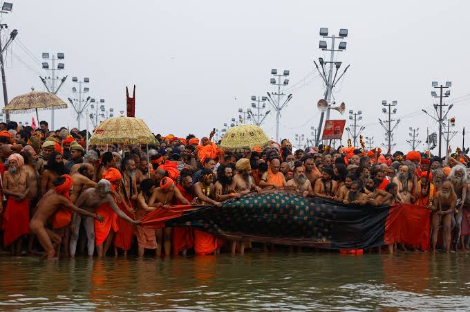  महाकुंभ के दूसरे ‘अमृत स्नान’ की तैयारियां हुईं तेज,चौथे दिन भी आज स्नान के लिए जुटे लाखों श्रद्धालु